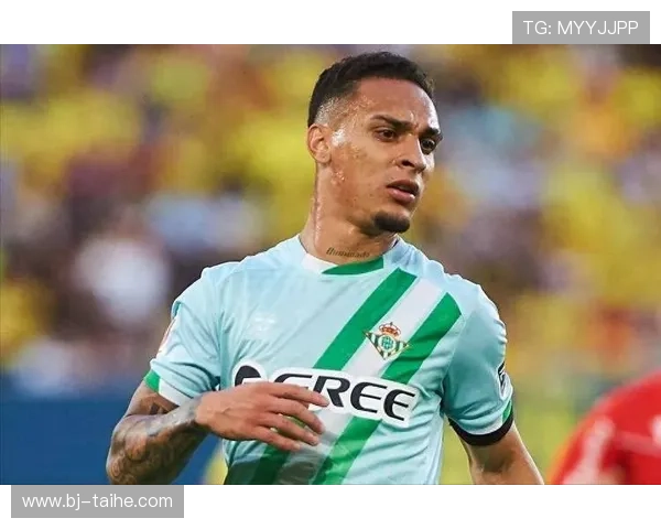 安东尼表示拿到一分提升全队信心称首个进球最具挑战意义重大 安东尼表示拿到一分提升全队信心称首个进球最具挑战意义重大